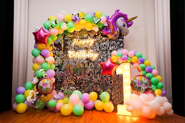 How to decorate a Bedroom with Balloons for the Ultimate Surprise!