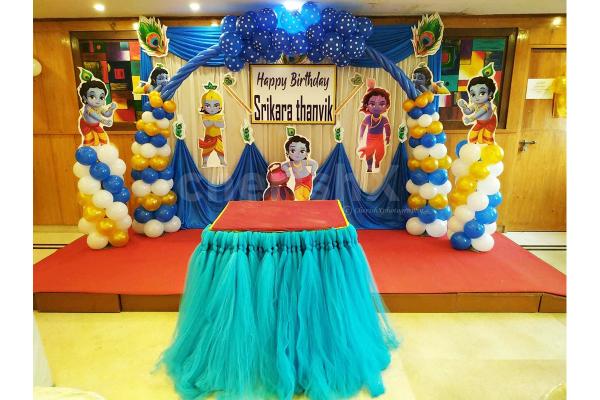 Book a Kids Theme Decoration for your Kids Birthday Party.