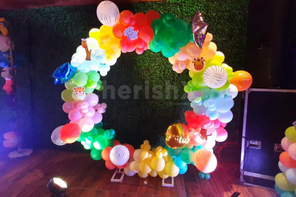 The green mat backdrop will create the greenery indoors