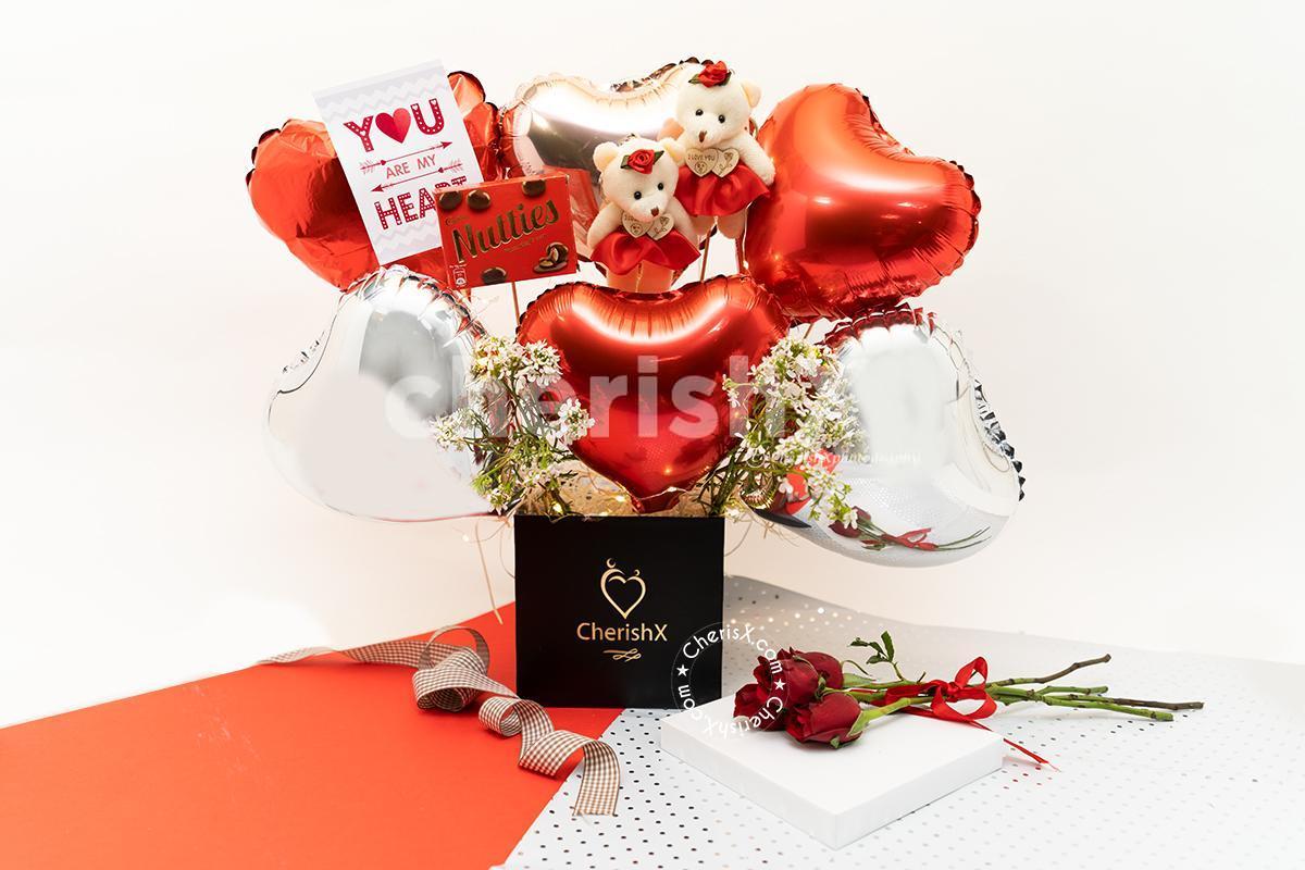 Charming Valentine's Day Gift Hampers, First Valentine Gift For Boyfriend  at Rs 4000/piece, Valentine Day Craft in Kochi