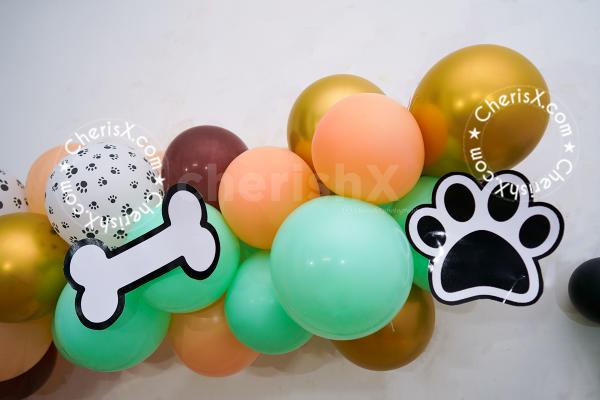 No pet party is complete without these fun decorations.