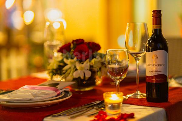 See the stars in the skies above and the beauty of nature around you as you enjoy your romantic dinner