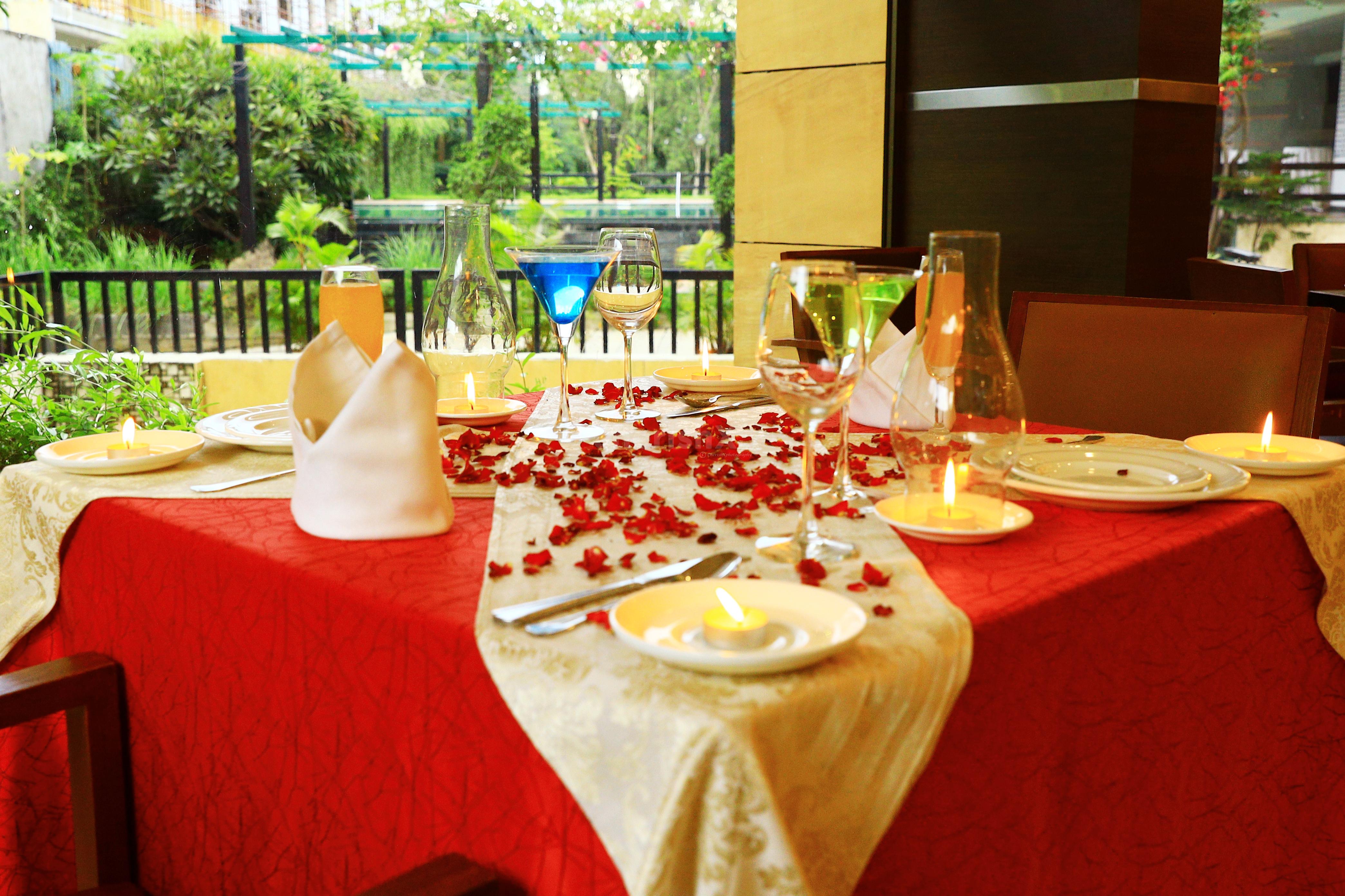 Set up the mood with this Indoor Candlelight Dining at Fortune