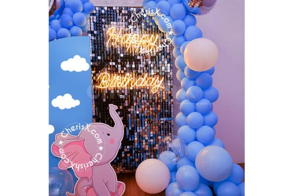 Have a milestone 1st birthday celebration with these fancy decorations!