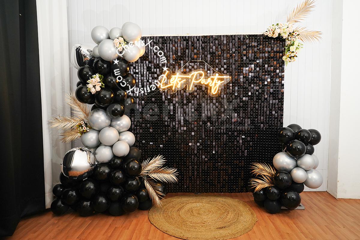 Elegant Black And White Decorations