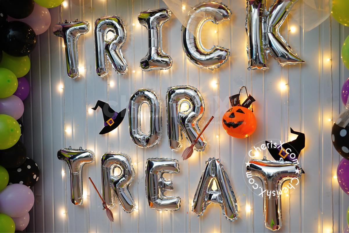 Trick Or Treat Halloween Decor