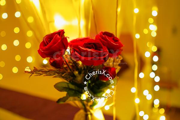 The flower decor on the first night is the most romantic gesture for your partner