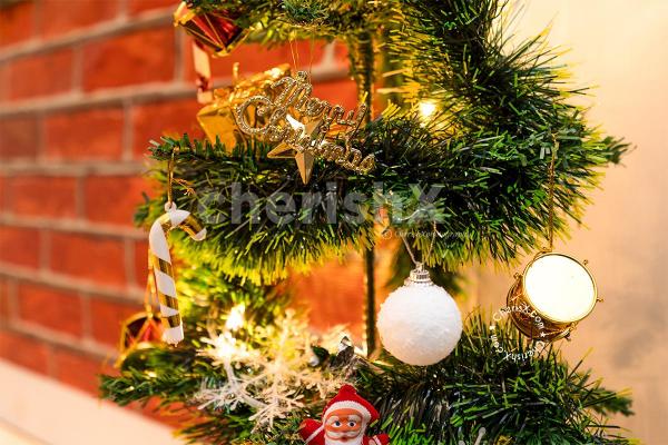 An Elegant Merry Christmas Decor by CherishX.
