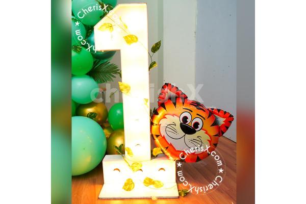 The theme also brings to you a jungle theme décor board to add the real feel