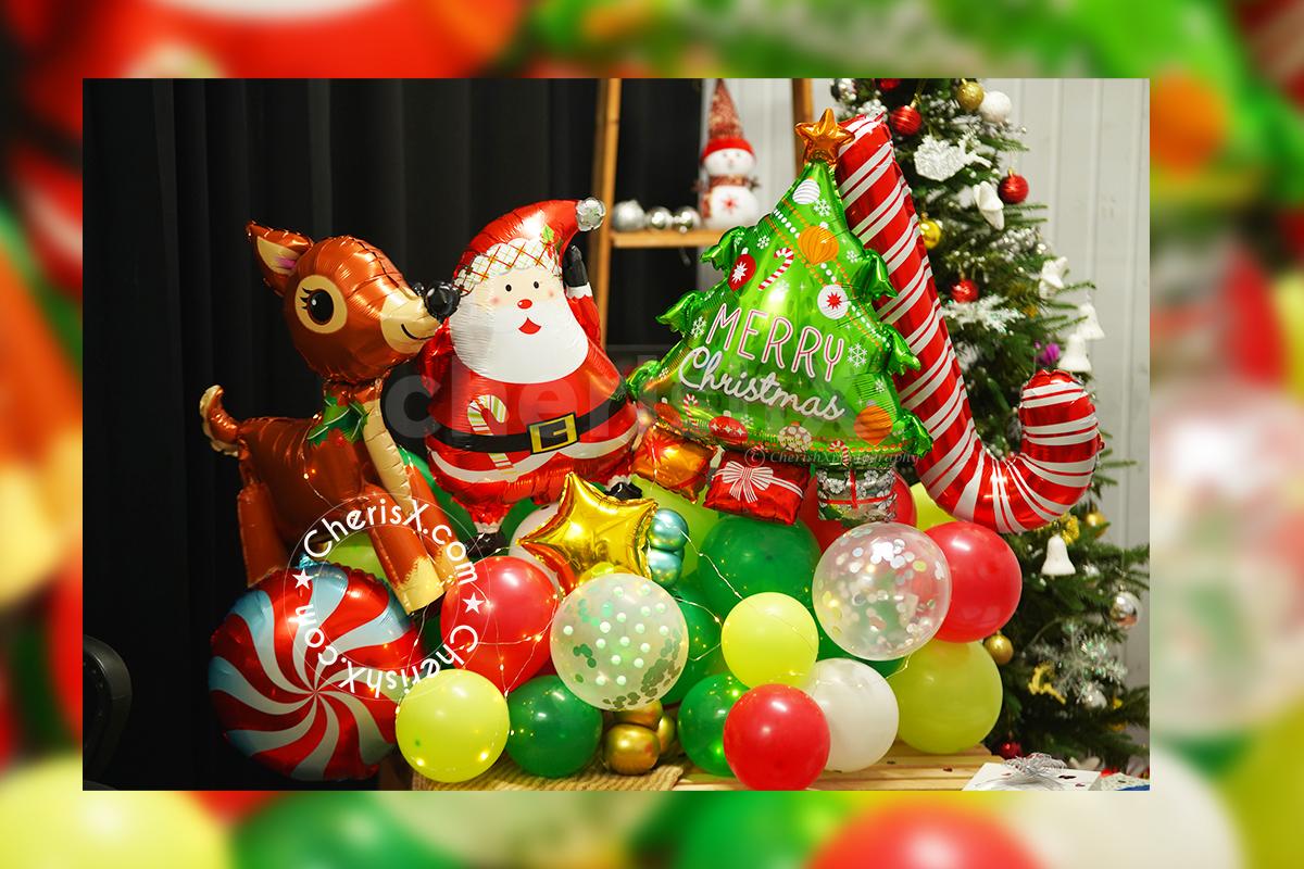 Santa's World Balloon Bouquet is a great gift that is sure to bring ...