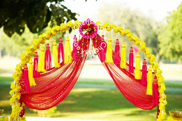 The décor with pink and yellow flamingo is the new theme you must not miss