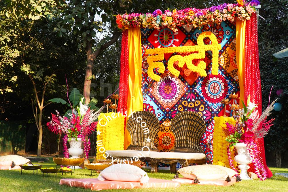 The tables covered in garlands make it a perfect photo backdrop too