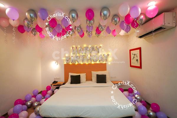 Silver and pink birthday décor will be rare and exciting both for you and your guest