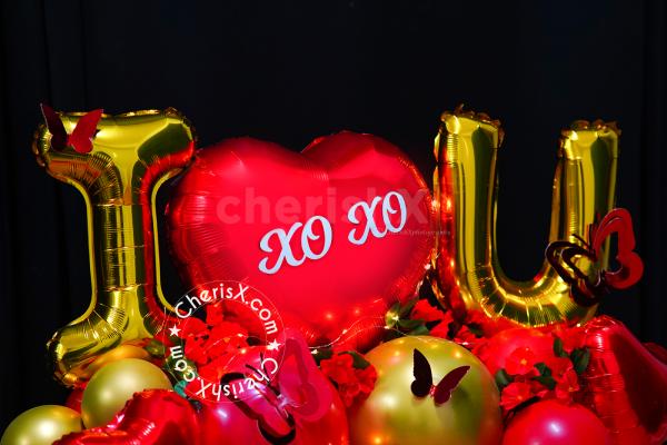 The heart-shaped balloons express your feelings in the most beautiful way