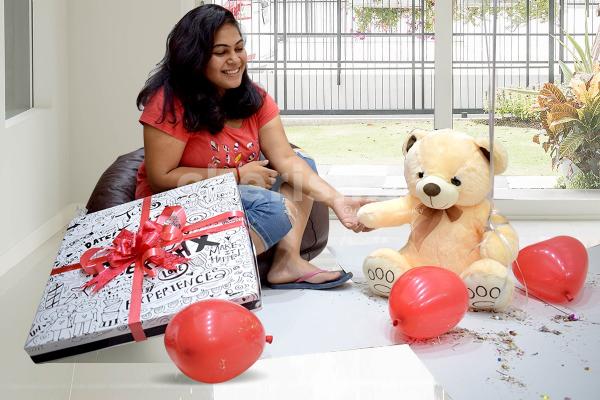 The cute teddy of 2ft will be the best hug partner for your loved one