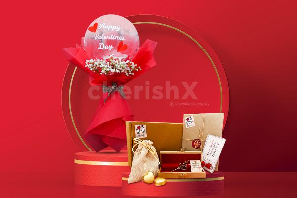 Romantic Red and White Flower Bouquet with Key Hamper