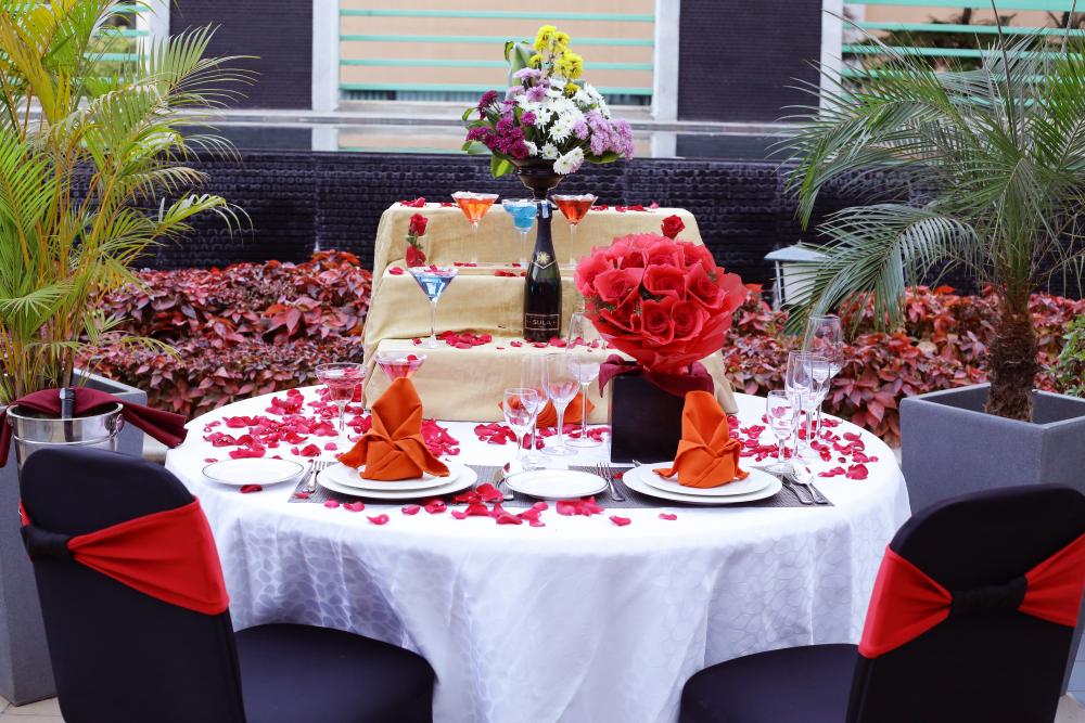 We know you will love to surprise your beloved with this poolside dinner setup at Radha Regency