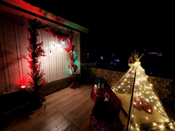 The Marry Me neon light best represents your surprising moments