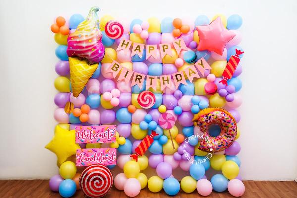 Gift your baby boy or baby girl a Gorgeous Candy Birthday Decoration Surprise!