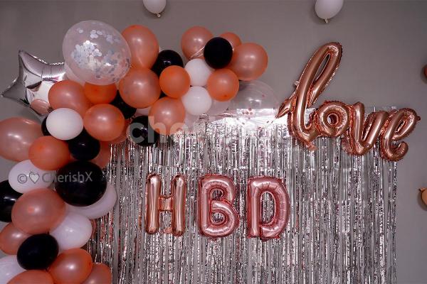 Star, Confetti and love cursive balloons for your balloon room decoration.