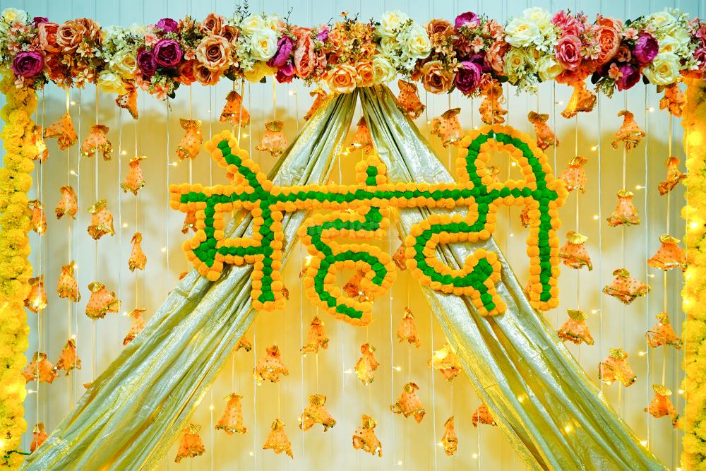 Adding elegance and style to your Mehndi celebration with our unique floral  setup | Delhi NCR