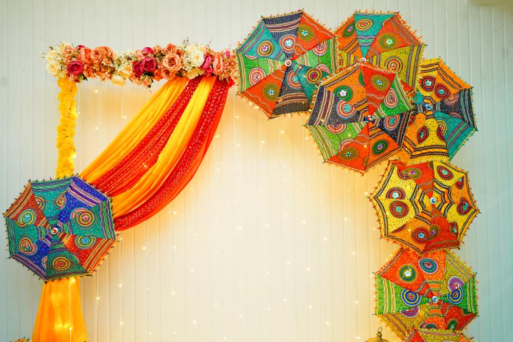 Add colours to your happy beginning with our vibrant decor setup