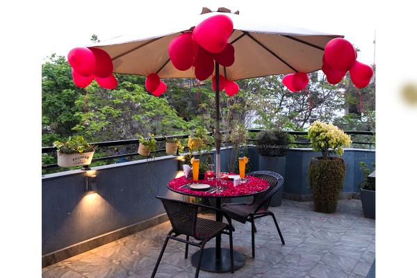 Choose aerated beverages or mocktails as you like.
