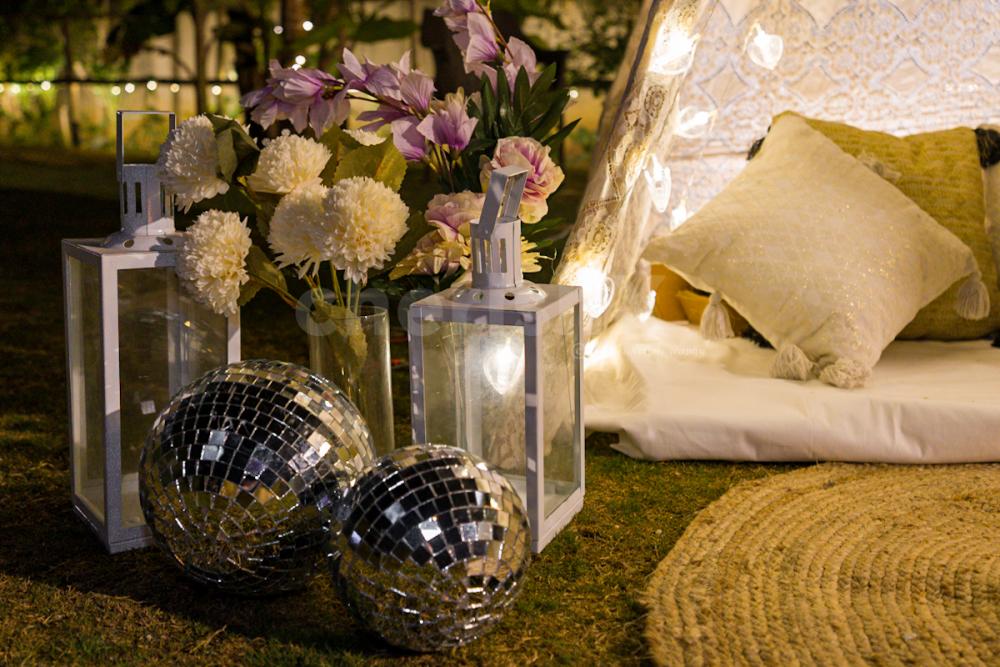Propose your love in the fairyland of Boho setup