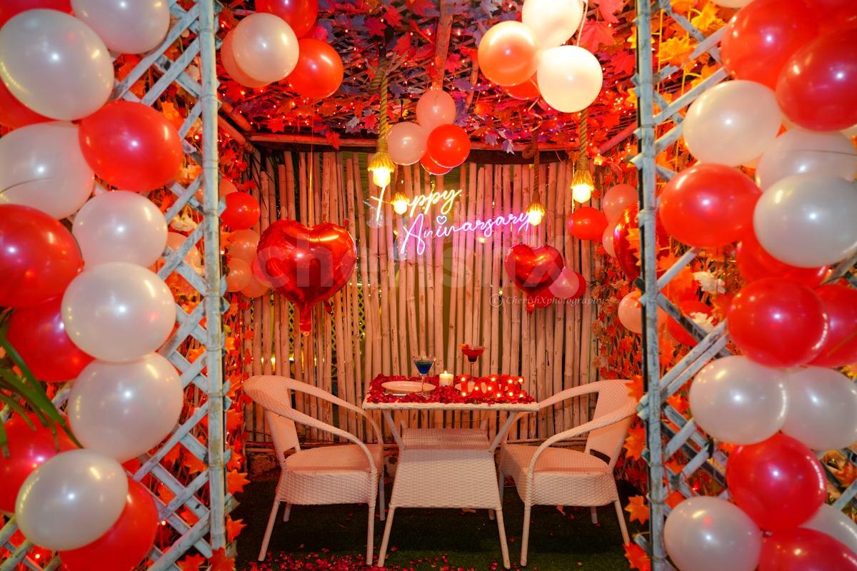 Experience an intimate and magical evening with our remarkable hut