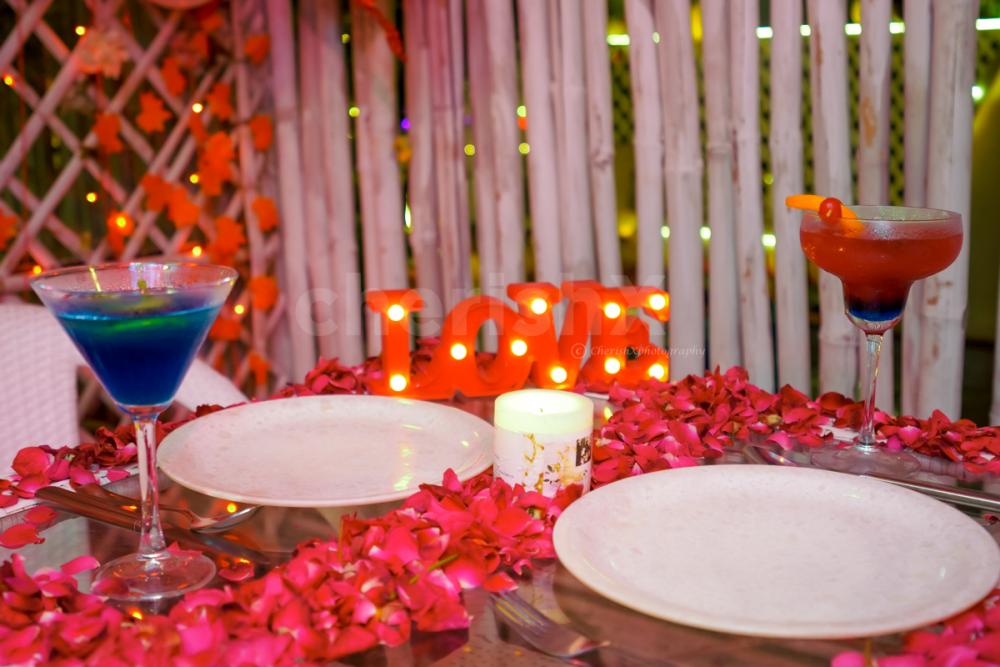 Experience an intimate and magical evening with our remarkable hut