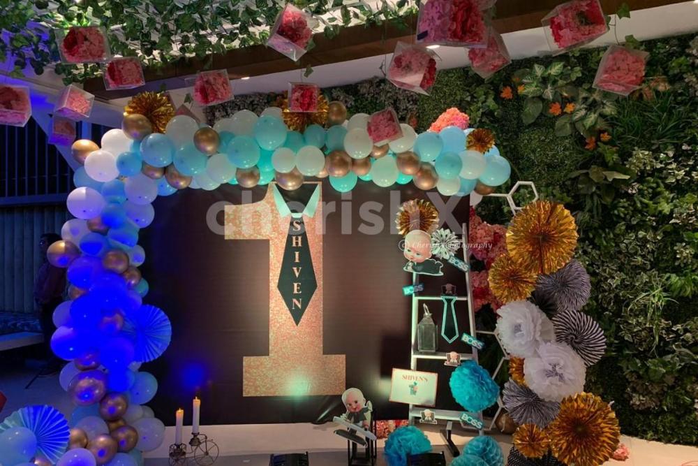 Boss baby theme entrance decor with photobooth