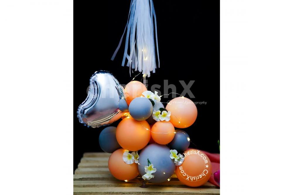 Make it special for your Mom on Mother's day with this classy Balloon Bouquet!