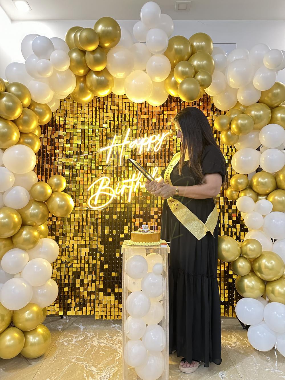 Our Golden Sequin Birthday Décor Transforms Your Event Into A Sparkling And Impressive Birthday 7582