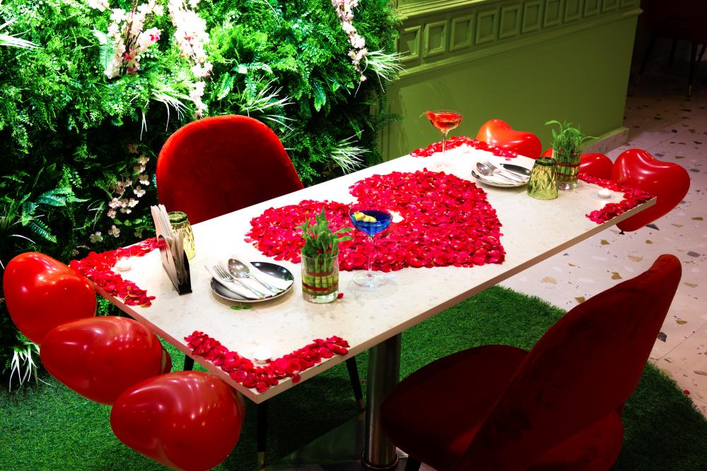 Perfect Romantic Candlelight Dining at Ohri's Mingscourt Hyderabad