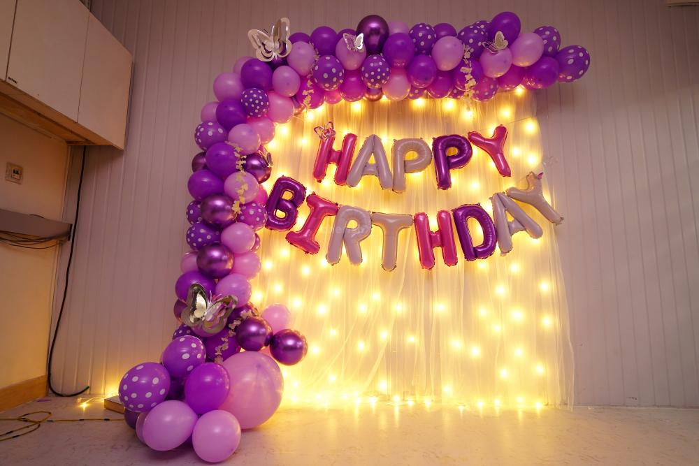 Adorn your space with a delightful combination of purple-hued balloons, exuding a sense of sophistication and allure that will leave everyone in awe.