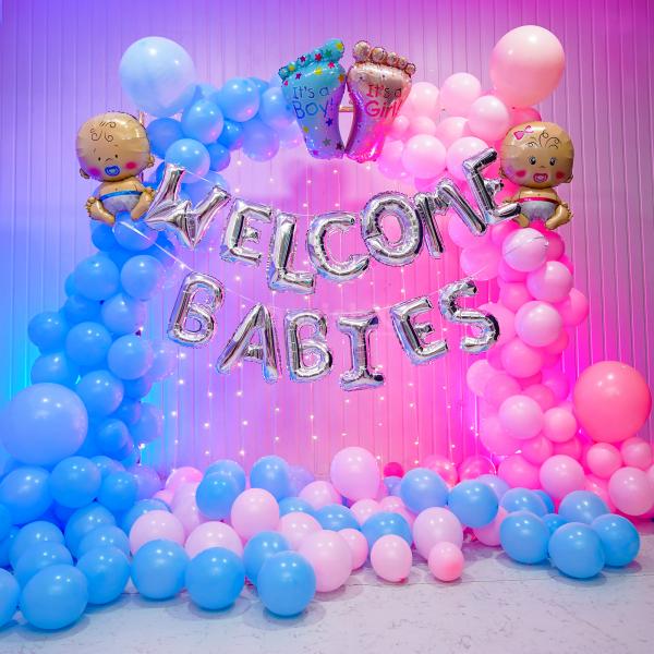 Double the love, double the joy! Our double delights welcome baby decorations and create a whimsical backdrop for your precious twin wonders.