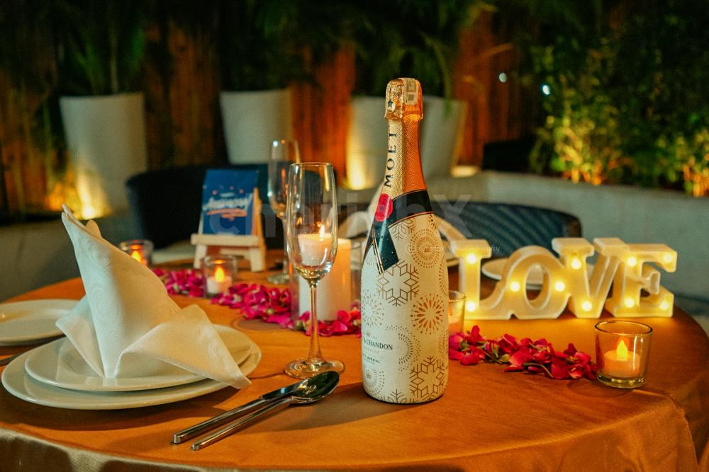 Revel in Romance with a Candlelit Dinner Under the Tree at Radisson ...