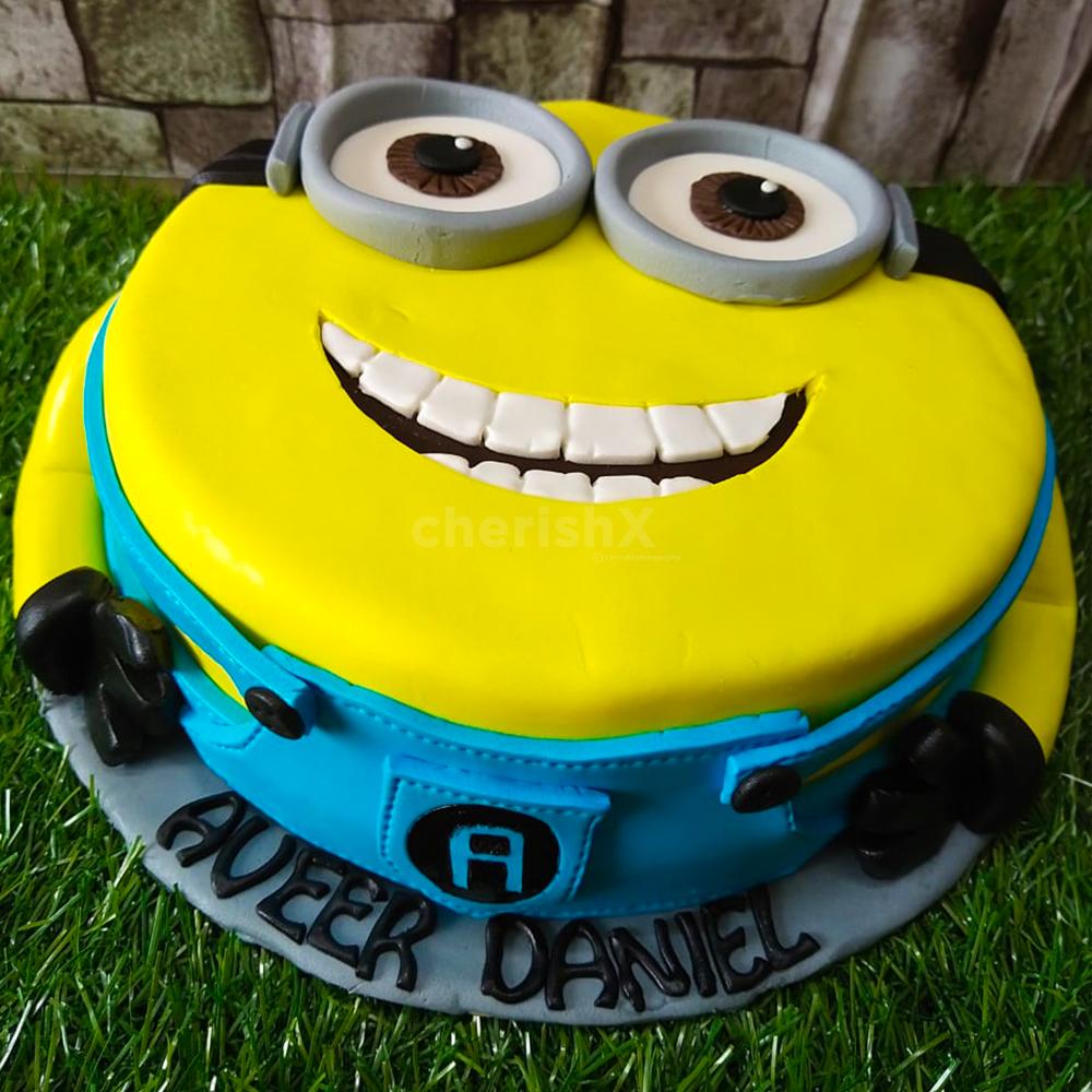 Express delivery of Minion-themed birthday cakes | Gurgaon Bakers