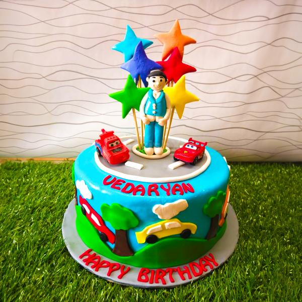 Make your kid's birthday party special with cars theme fondant cake ...