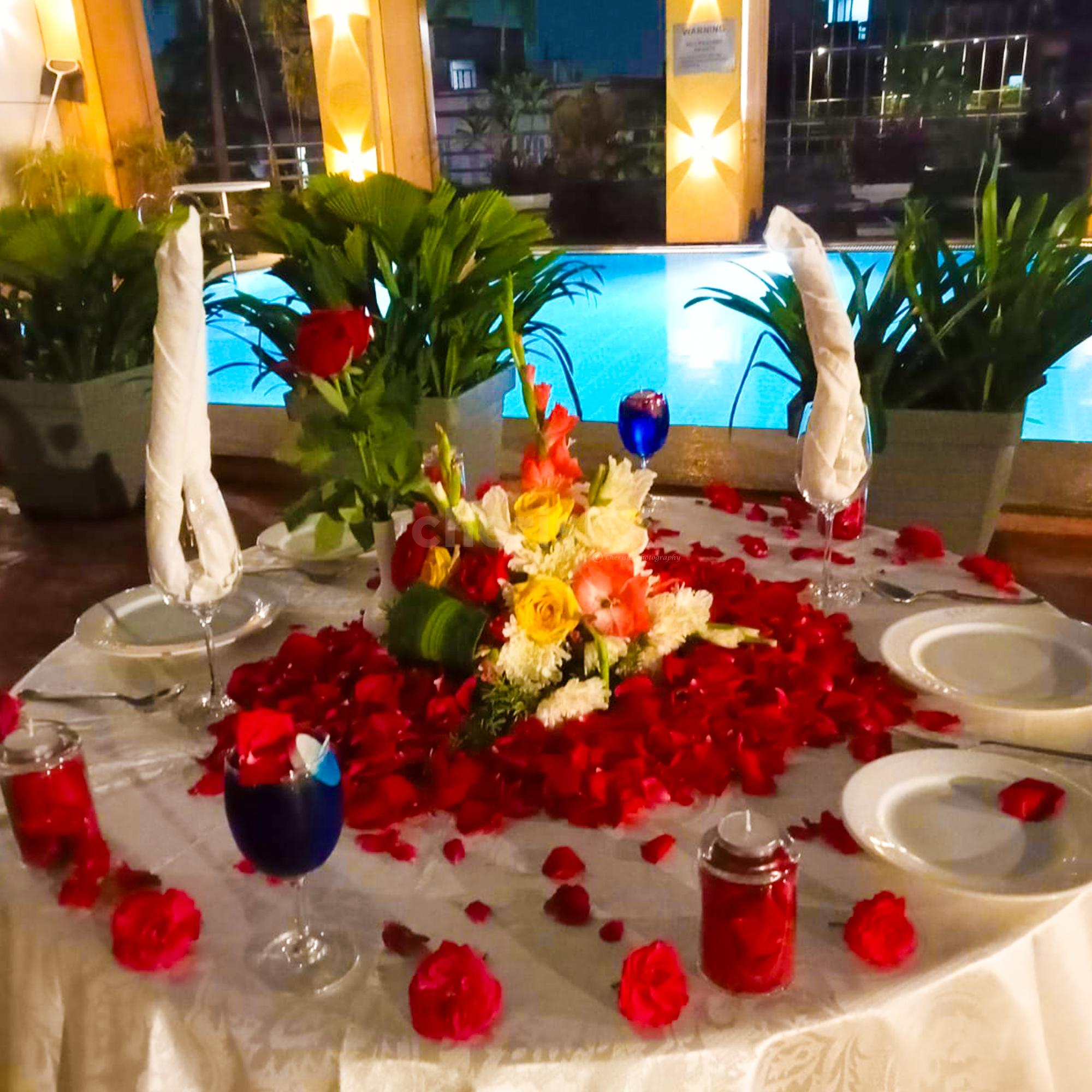 Indulge In A Romantic Poolside Dinner At The Plaza With Your Partner ...