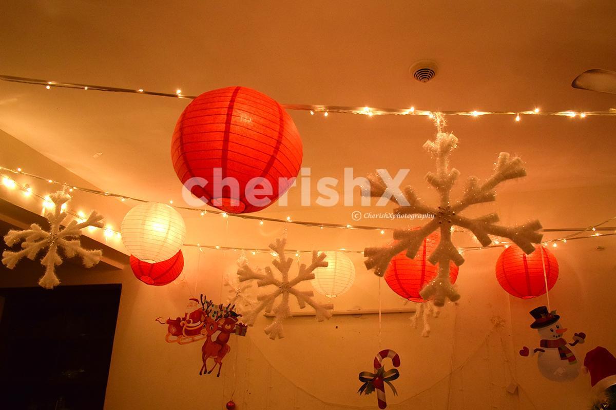 Light up your home this Christmas with this beautiful lantern & LED